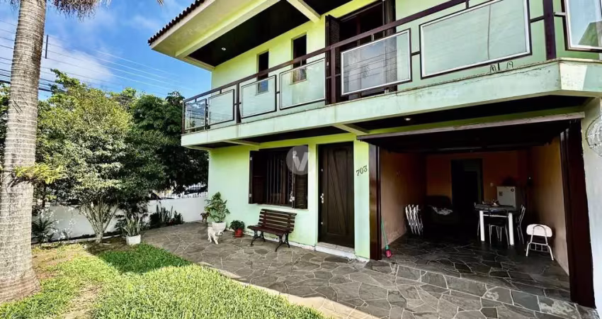 Casa de esquina ampla de 4 dormitórios!