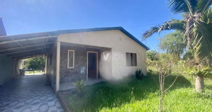 Casa em São Marcos / Camobi a venda com 3 dormitórios e terreno de 500m2