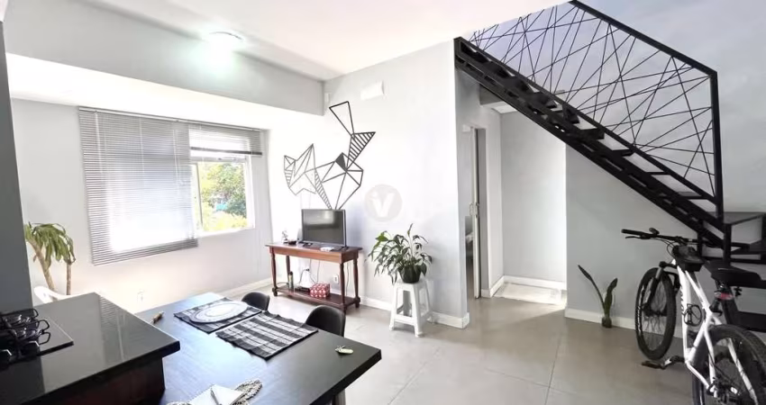 Duplex semimobiliado com terraço e vaga de garagem