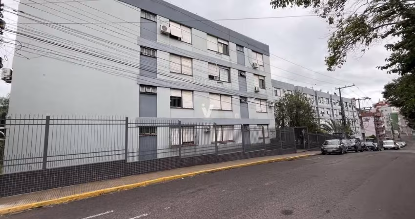 Apartamento com Terraço e Dependência Completa no N. Sra das Dores