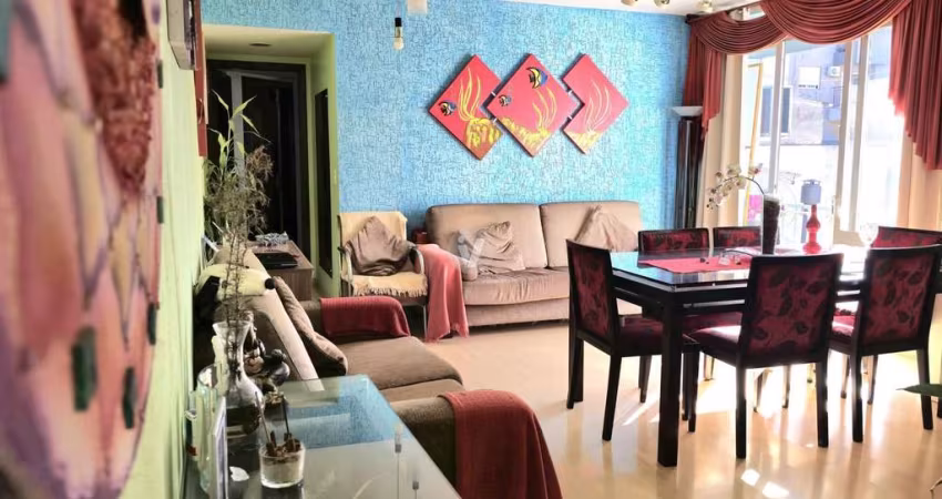 Apartamento de 2 dormitórios no Bairro Centro