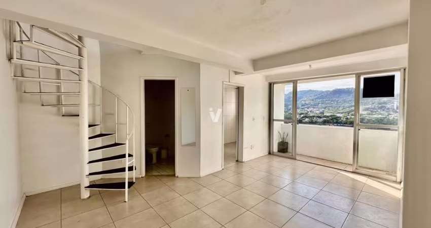 Duplex de 2 dormitórios central