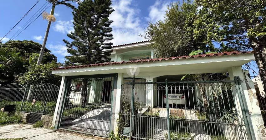 Ampla casa em Camobi com piscina e edícula
