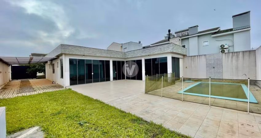 Casa com 4 dormitórios em Camobi