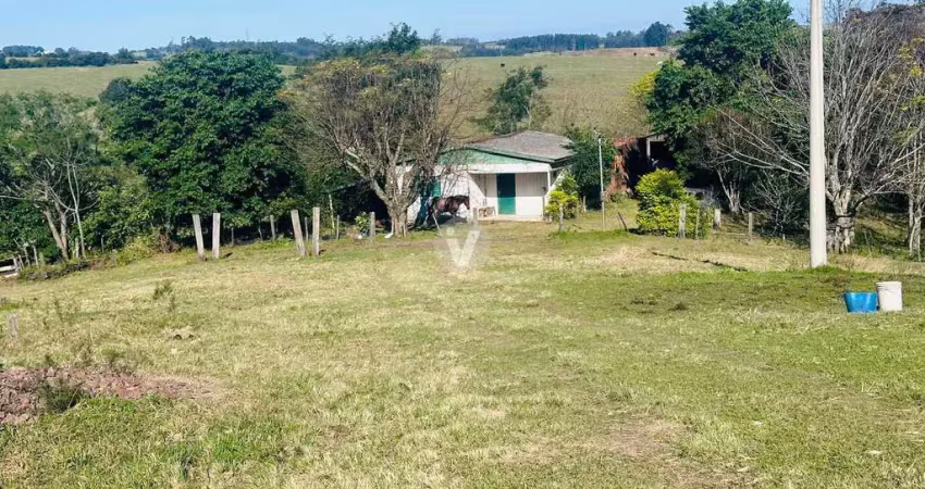Linda chácara medindo 1 ha, localizada na cidade, no bairro lorenzi!