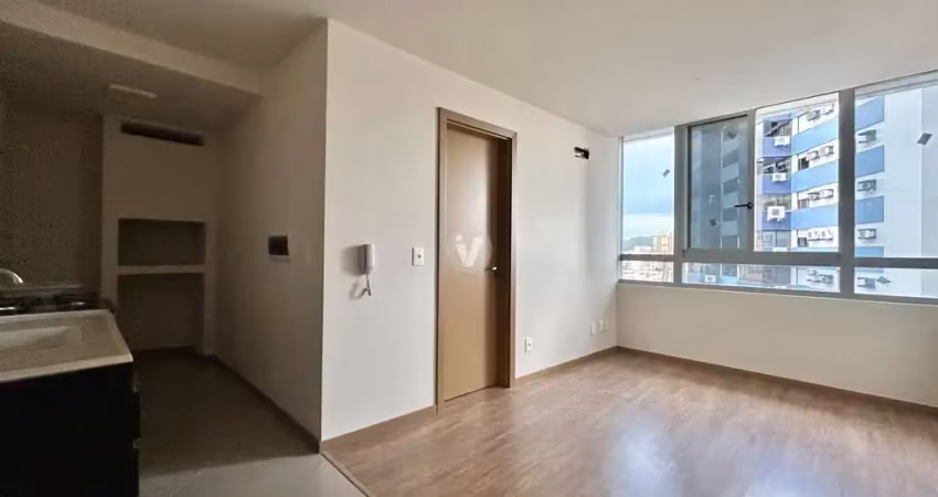 Apartamento de dois dormitórios semimobiliado, localizado no res. cristo rei.