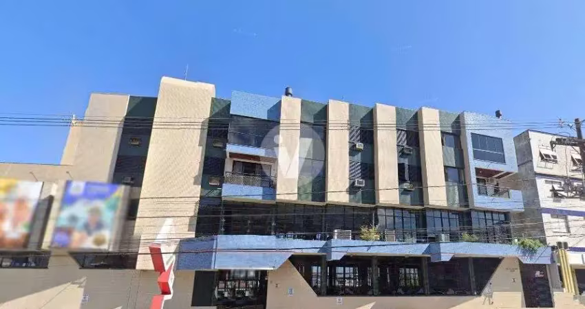 Amplo apartamento de 2 dormitórios com sacada, com ótima localização na av n. sr