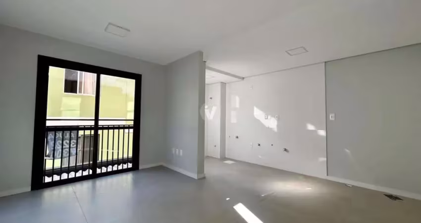 Apartamento 01 dormitório, localizado à poucos metros da ufsm.