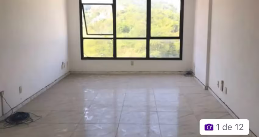 Sala comercial com 1 sala à venda na Rua Visconde de Sepetiba, 935, Centro, Niterói