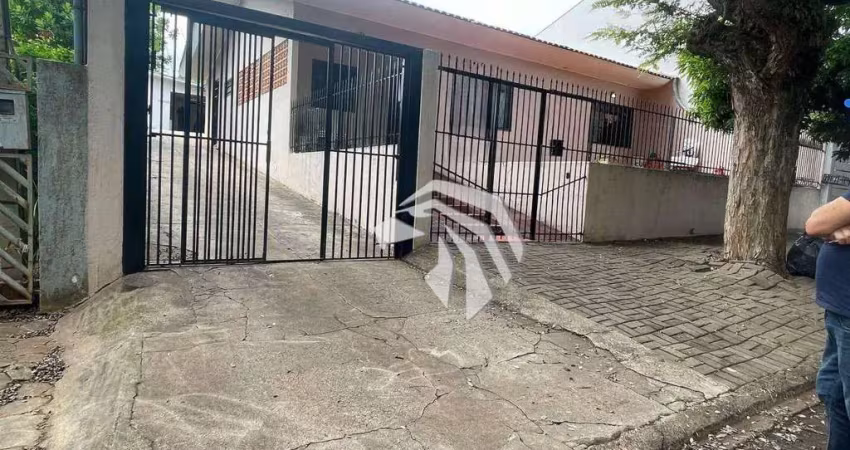 Terreno central 570m2, com 2 casas e 2 kitnets para venda
