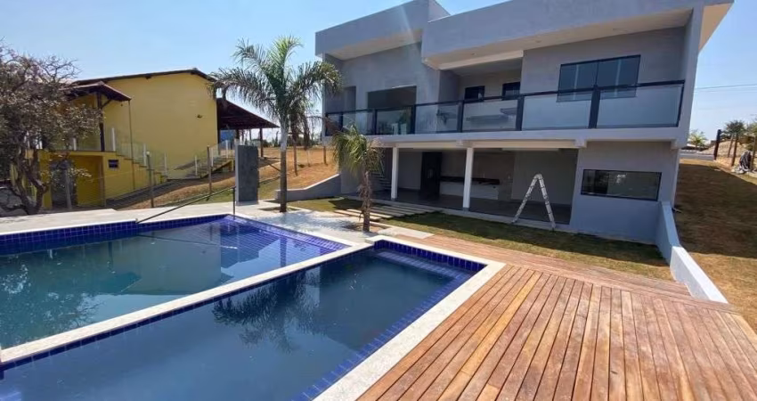 Casa à venda, 225 m² por R$ 1.050.000,00 - Condomínio Vale Do Luar - Jaboticatubas/MG