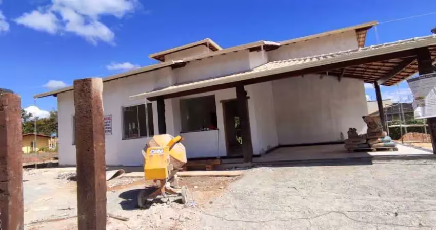 Casa em Jaboticatubas no condomínio Vale do Luar.
