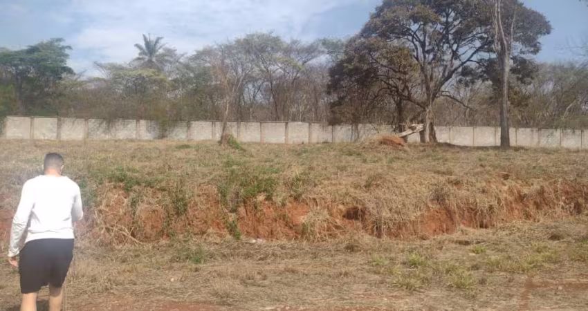 Terreno à venda, 1000 m² por R$ 240.000,00 - Condomínio Versailles Ville de France - Lagoa Santa/MG