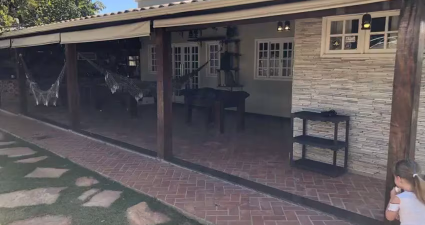 Casa com 5 dormitórios à venda, 370 m² por R$ 900.000,00 - Condomínio Estância da Mata - Jaboticatubas/MG