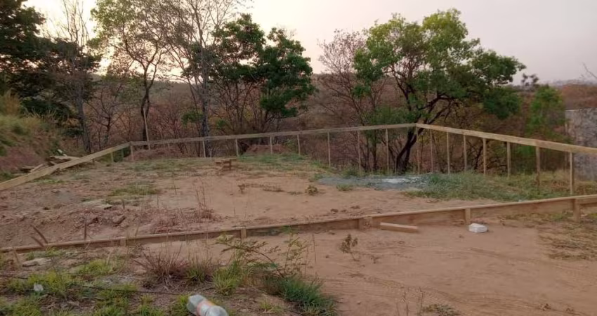 Área de 360 m2 localizado 05 minutos da área central de Lagoa Santa!!!