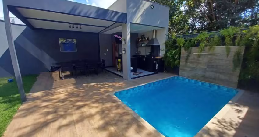 *Casa em Lagoa Santa em condomínio fechado