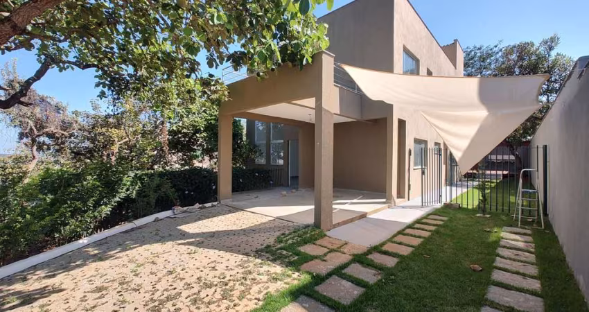 Casa nova em condomínio (04 suítes) com vista panorâmica da orla da lagoa central!!!