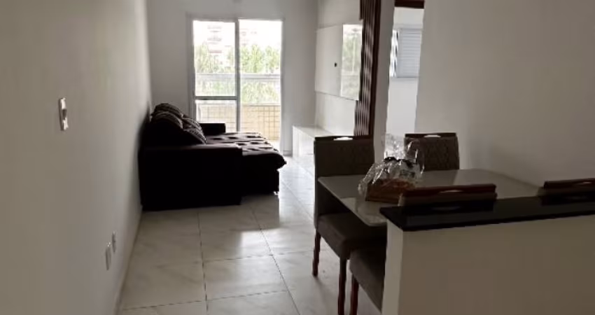 Apartamento a 180m do mar no Caiçara