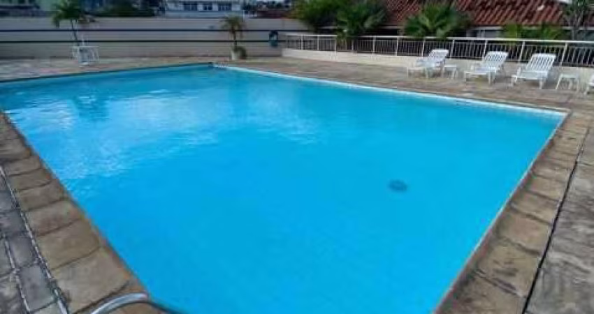 Apartamento com 3 quartos para alugar na Rua Apiacás, Taquara, Rio de Janeiro