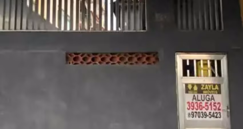 Casa com 2 quartos para alugar na Rua Anhembi, Irajá, Rio de Janeiro