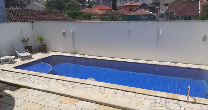 Casa alto padrão no ahú – 3 quartos (1 suíte master), piscina e espaço gourmet – curitiba/pr
