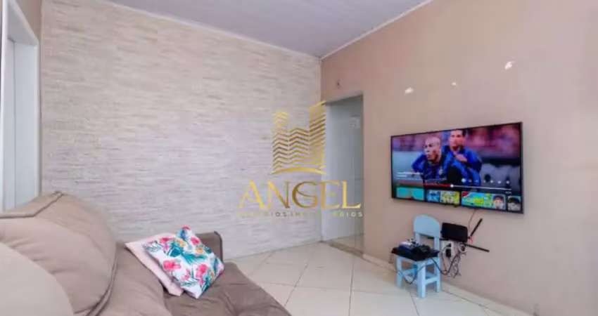 Casa térrea 3 dormitórios e 5 vagas - Água Rasa