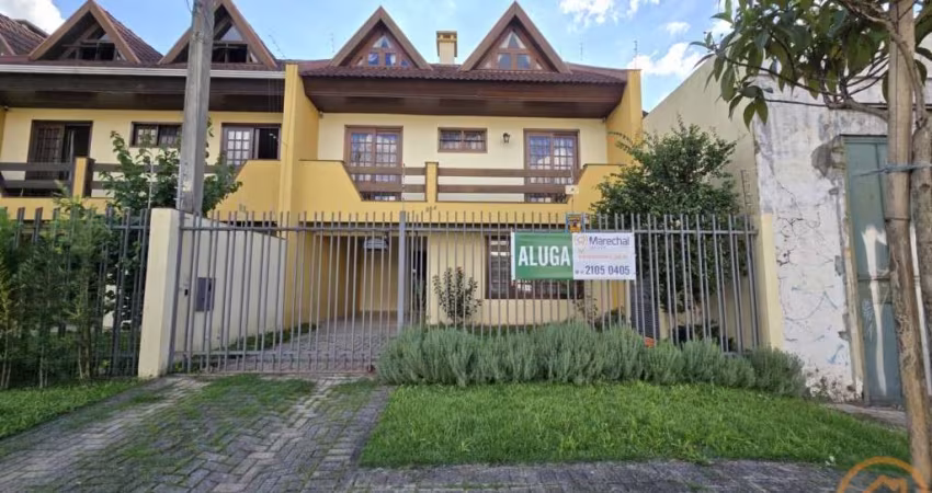 Sobrado com 3 quartos  para alugar, 177.00 m2 por R$4500.00  - Vila Izabel - Curitiba/PR