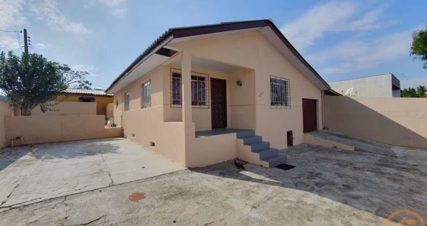 Casa Residencial com 3 quartos  para alugar, 85.00 m2 por R$2300.00  - Cajuru - Curitiba/PR