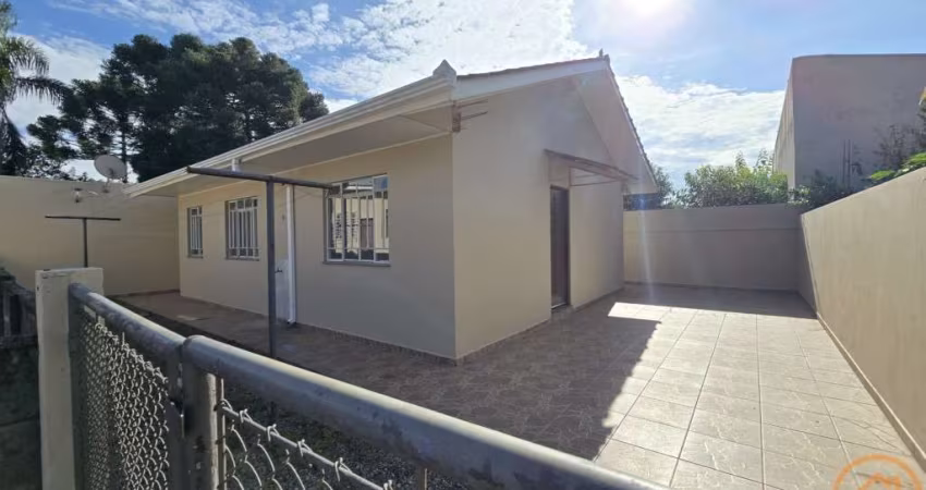 Casa Residencial com 2 quartos  para alugar, 63.00 m2 por R$2190.00  - Boqueirao - Curitiba/PR