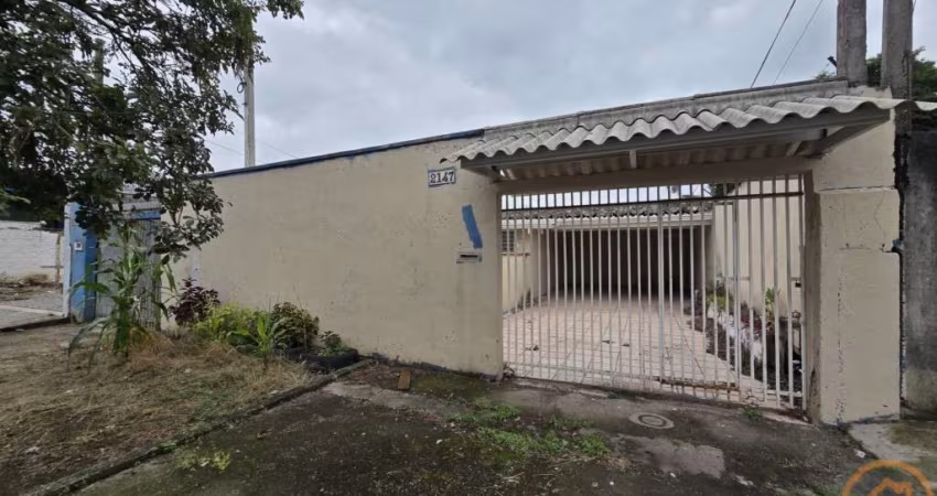 Casa Residencial com 4 quartos  para alugar, 150.00 m2 por R$2700.00  - Boqueirao - Curitiba/PR
