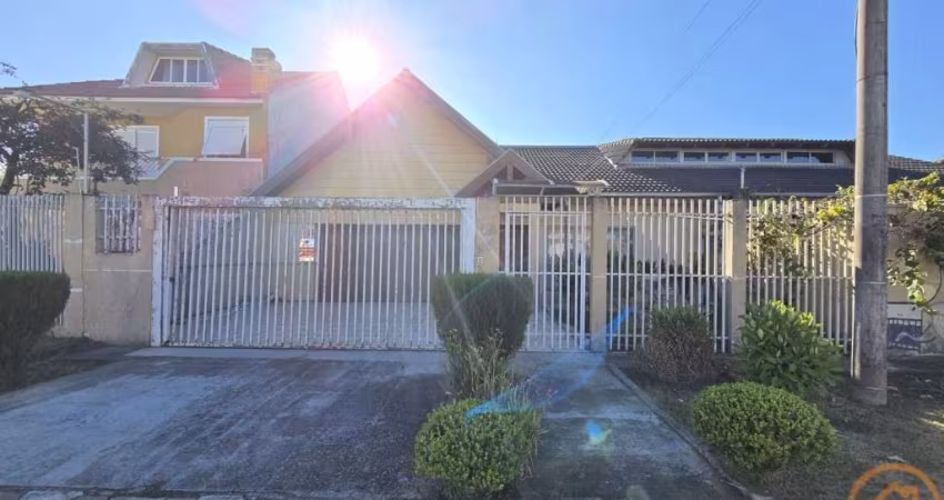 Casa Residencial com 3 quartos  para alugar, 136.00 m2 por R$3500.00  - Boqueirao - Curitiba/PR
