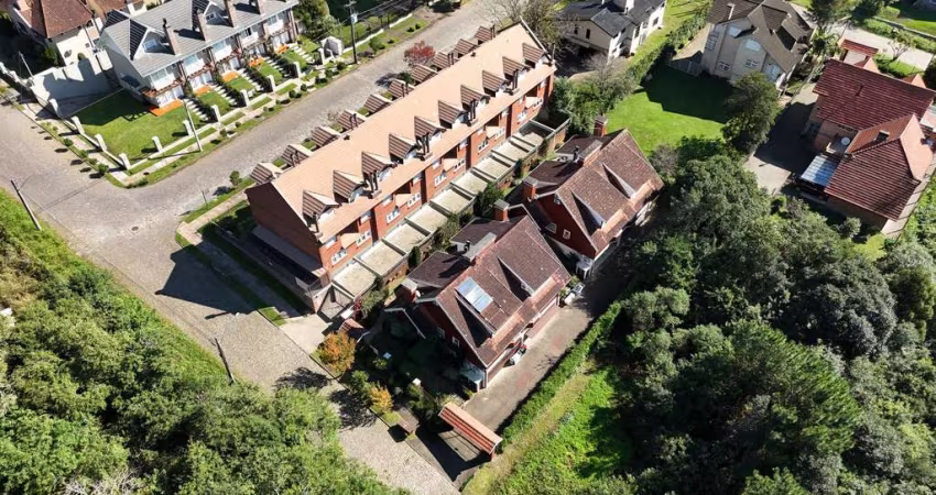 Casa para Venda no bairro Vila Luiza em Canela, 4 quartos sendo 2 suítes, 2 vagas, 166 m² de área total, 166 m² privativos,