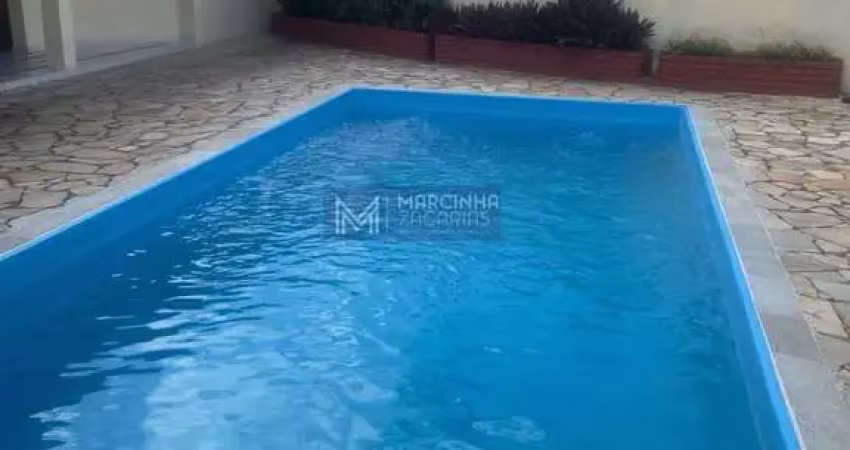Sobrado em condomínio a venda na prainha, caraguatatuba/sp, com 2 dormitórios
