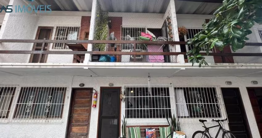 Casa em Condomínio para Venda em Cabo Frio, Vila Nova, 1 dormitório, 2 banheiros, 1 vaga