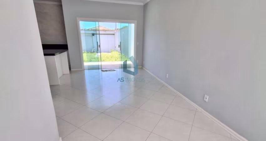 Casa para Venda em Cabo Frio, Guriri, 3 dormitórios, 1 suíte, 2 banheiros, 2 vagas