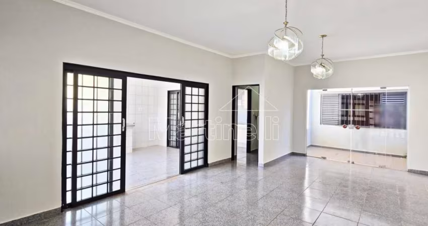 Casa térrea de 217m² de área construida à venda, próximo a Avenida Barão do Bananal - Bairro Jardim Anhanguera, Ribeirão Preto/SP.