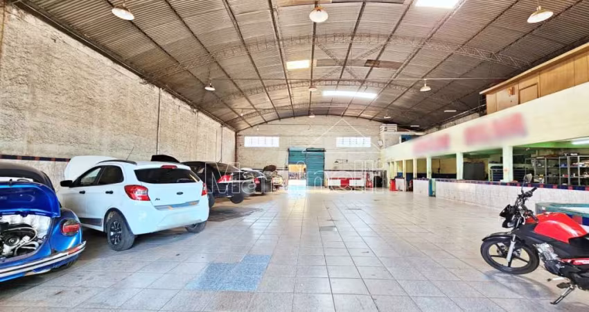 Imóvel comercial de 533m² de área construida para locação, próximo à Rua Dois de Julho - Bairro Vila Tibério, Ribeirão Preto/SP.