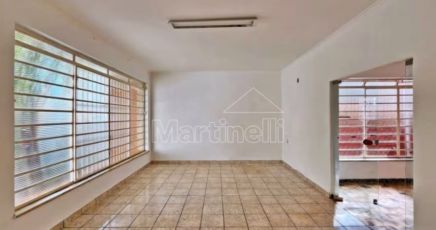 Casa térrea de 270m² de área de terreno e 143m² de área construída à venda no Bairro Jardim Macedo, próximo à Av. Francisco Junqueira - Ribeirão Preto/SP.
