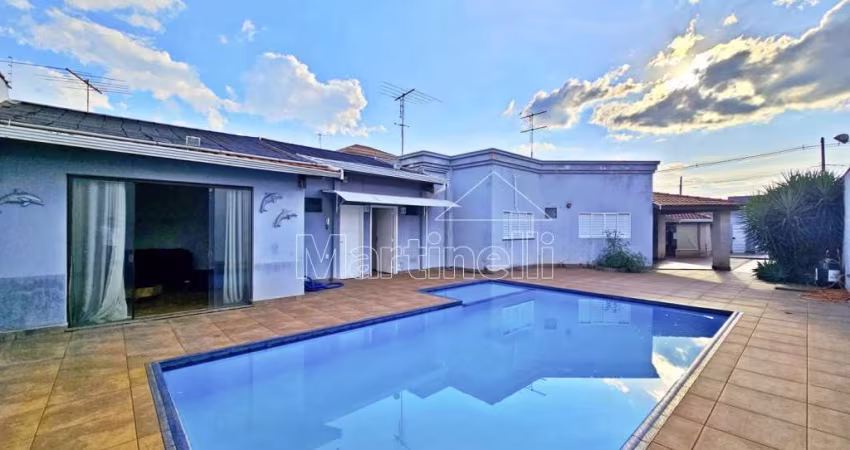 Casa térrea de 222m² de área construida à venda, próximo à Prefeitura Municipal - Jardinópolis/SP.