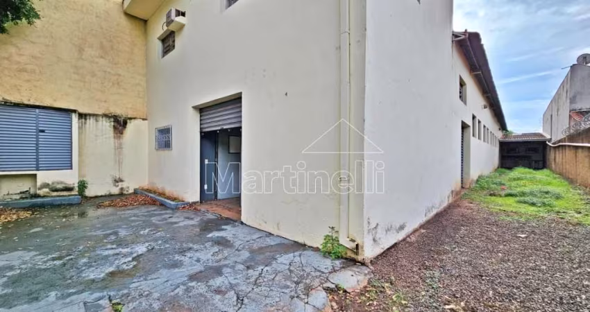 Prédio Comercial para Locação: 440m² de área construída, próximo à Avenida Brasil - Vila Carvalho, Ribeirão Preto.