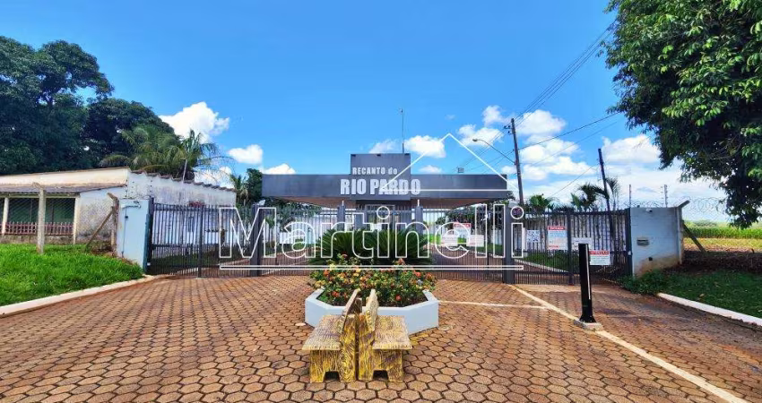 Casa térrea de 350m² de área construida à venda, próximo à Rodovia Anhanguera - Jardinópolis/SP.