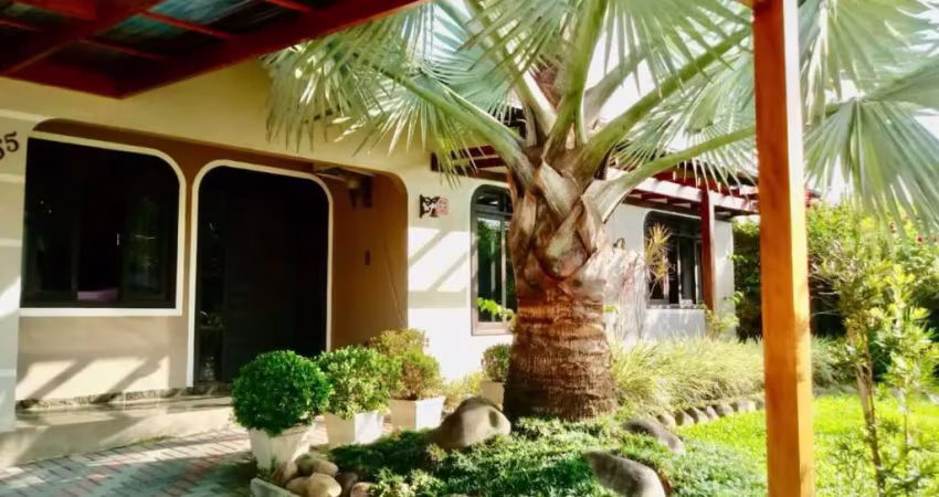 Casa com 3 dormitórios à venda no bairro Nações em Timbó/SC