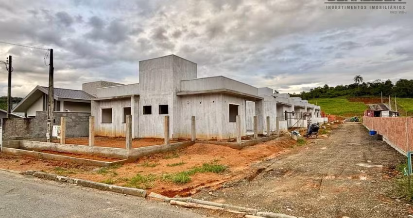 Casa com 2 dormitórios à venda no bairro Padre Martinho Stein em Timbó/SC