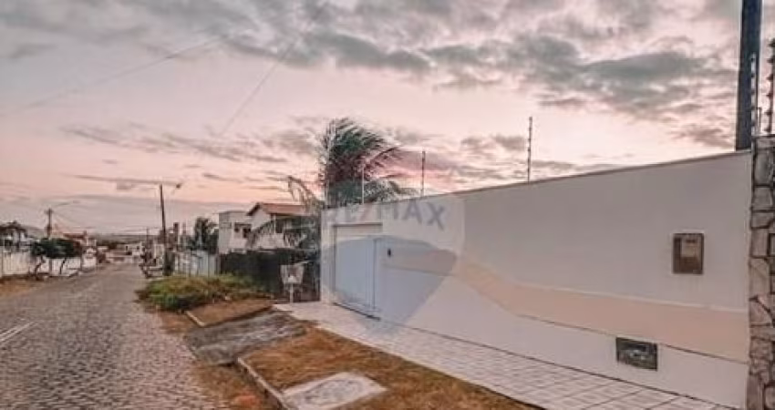 Casa 3/4  800m² de Terreno na Avenida Maria Lacerda - Nova Parnamirim