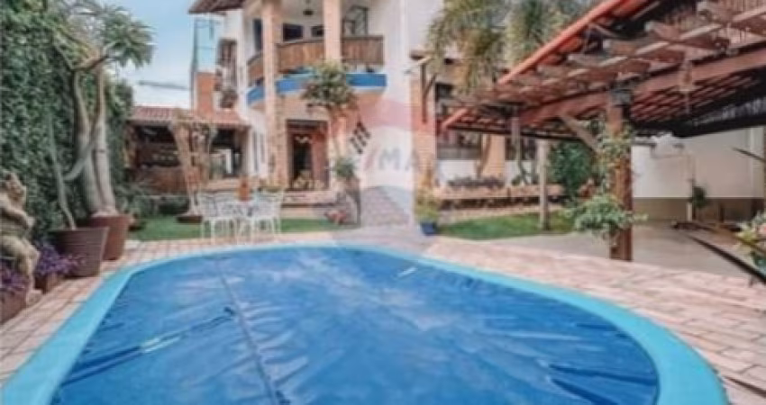 Linda Casa Duplex 03 Suítes  à Venda em Capim Macio, Natal-RN