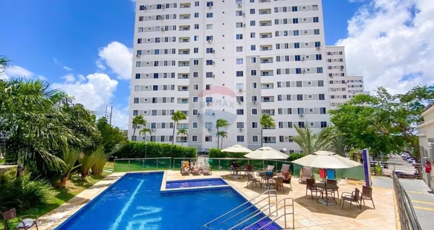 Belíssimo Apartamento 2/4 com Varanda No Condomínio Top Life
