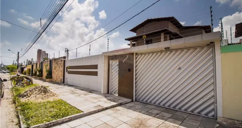 Casa duplex 6/4 sendo 4 suites maravilhosa em capim macio