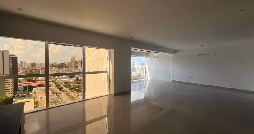 Apartamento 03 suítes 163m² com vista panorâmica em petrópolis