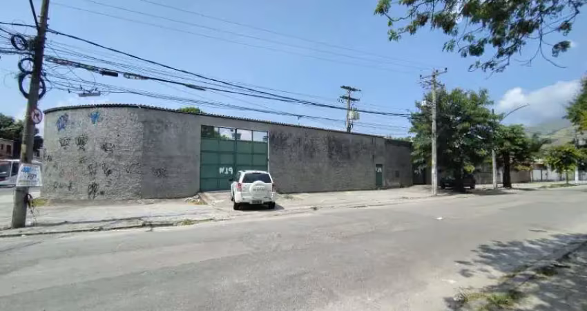 Barracão / Galpão / Depósito com 5 salas à venda na Rua Agrícola, 17, Bangu, Rio de Janeiro