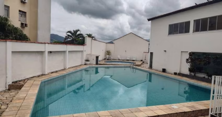 Casa em condomínio fechado com 2 quartos para alugar na Estrada do Campinho, 2261, Campo Grande, Rio de Janeiro